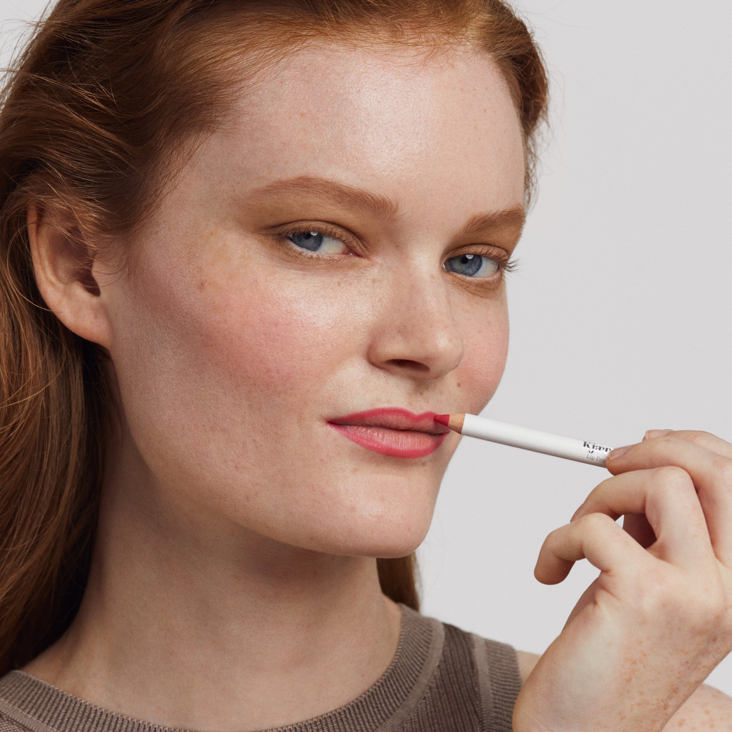 Lip Pencil / Flush