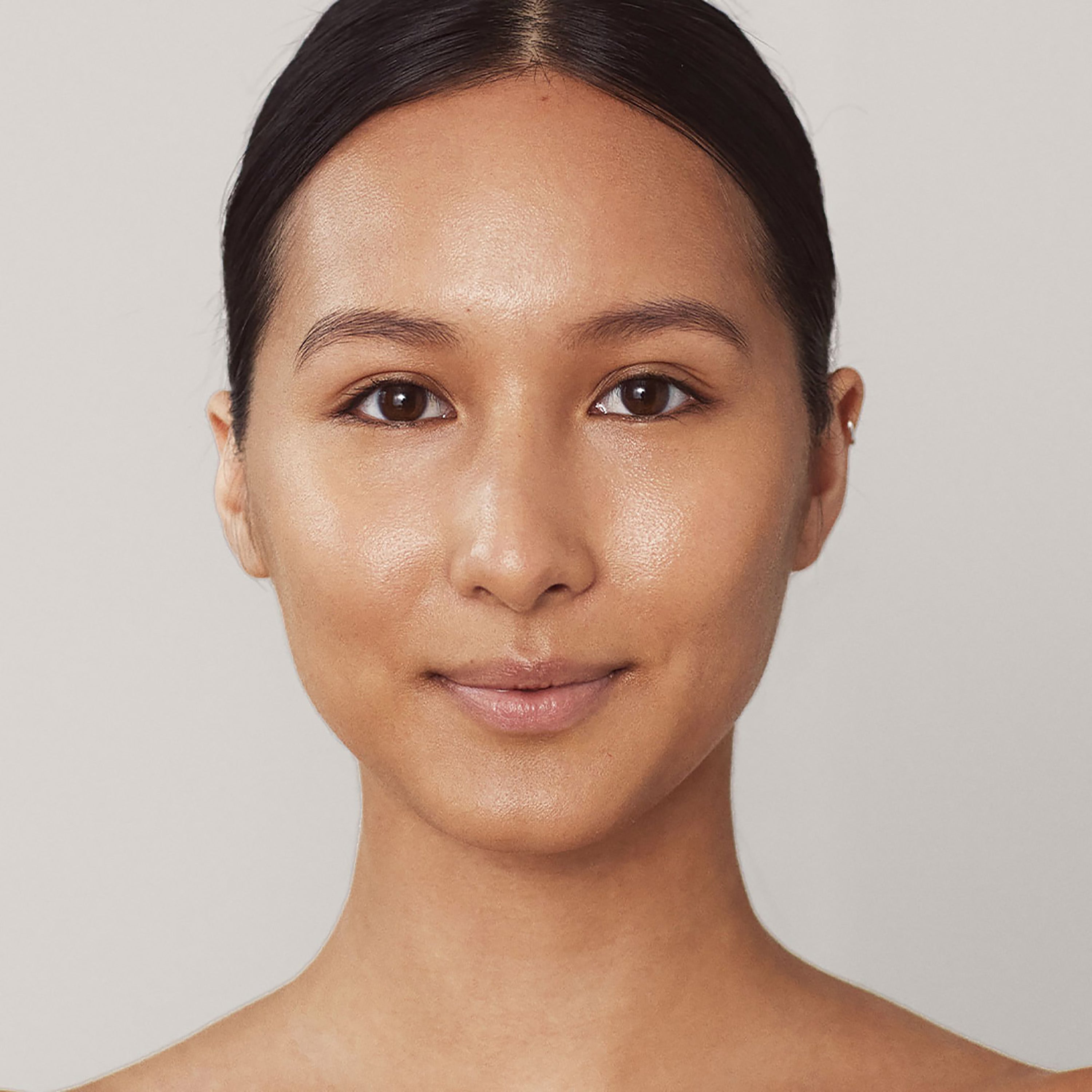 Invisible Touch Liquid Foundation / M224 – Polished