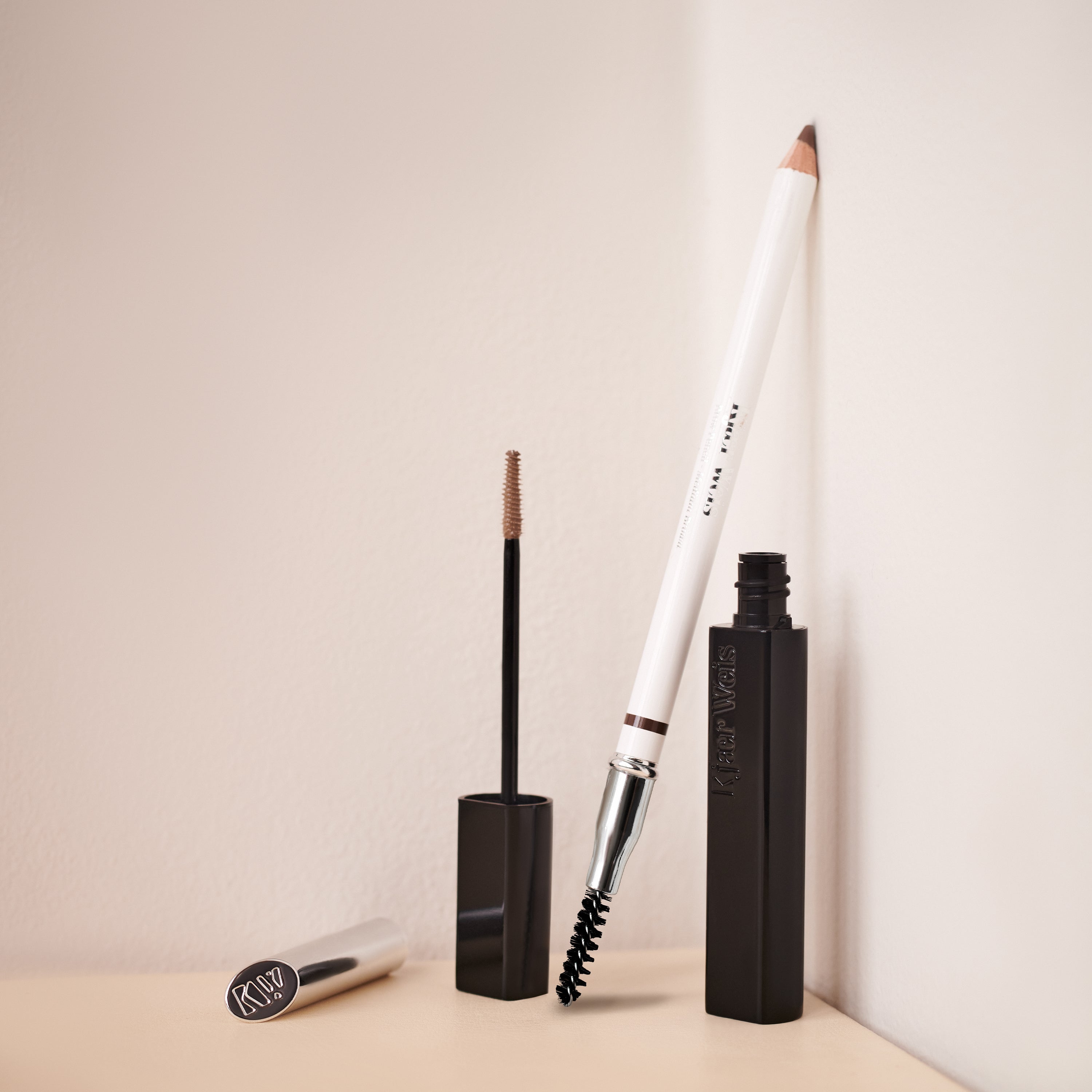 Brow Pencil / Medium Brown